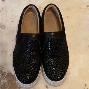 Platform Slip on Sneakers leopard print